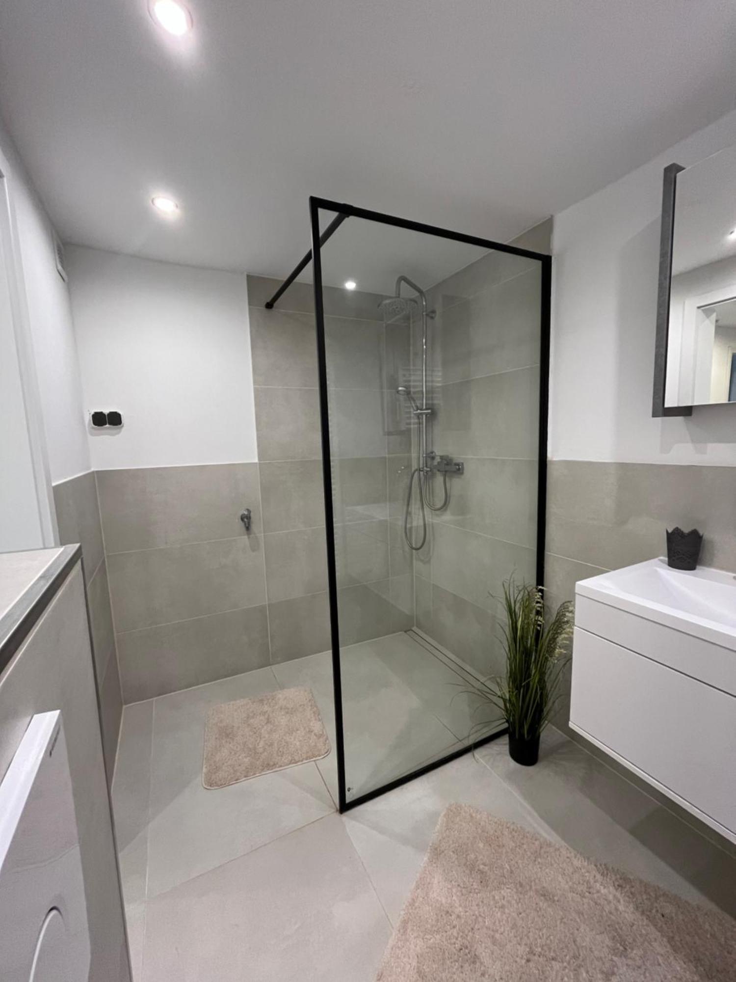 Moderne Ferienwohnung Mit Guter Ausstattung Und Self Checkin Боденвердер Екстер'єр фото